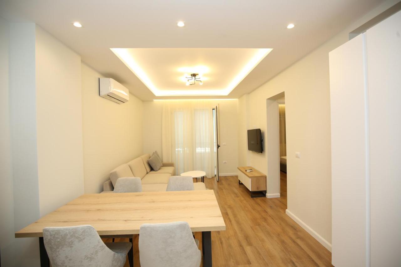 T2 City Apartments Vlore Bagian luar foto